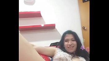 Ngocok memek sampe keluar